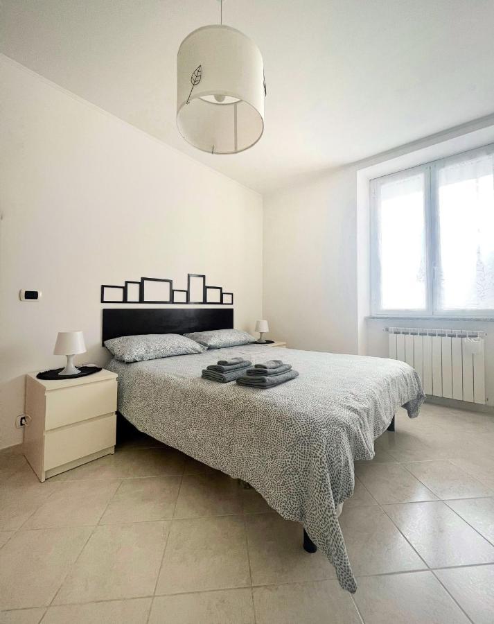 A Casa Di Pizz - Bilocale Con Parcheggio Privato Savona Exterior foto