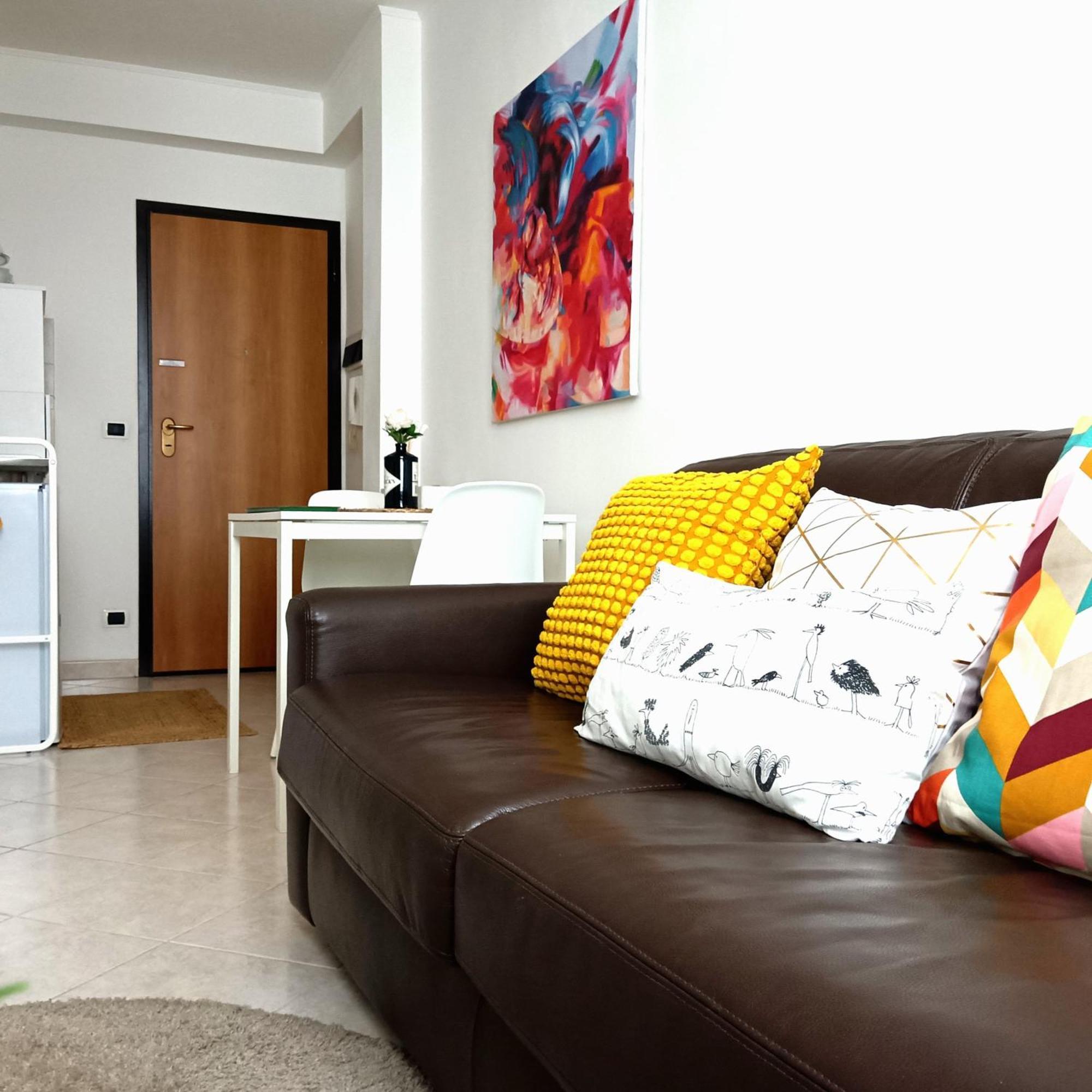A Casa Di Pizz - Bilocale Con Parcheggio Privato Savona Exterior foto